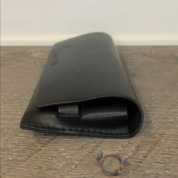 Safilo Black Leather Sunglass/Eyeglass Case - Picture 8 of 8